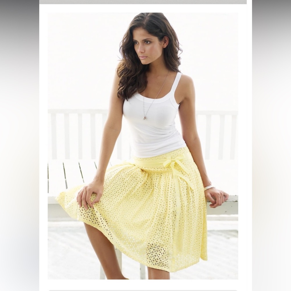 Gorgeous Eyelet Midi Skirt with Ribbon Tie. Size 2